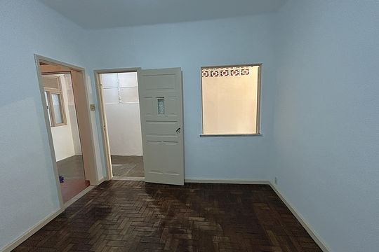 Sala de casa à venda com 2 quartos, 78m² em Vila Valqueire, Rio de Janeiro