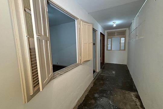 Corredor de casa à venda com 2 quartos, 78m² em Vila Valqueire, Rio de Janeiro