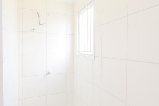 Banheiro de apartamento para alugar com 2 quartos, 50m² em Vila Alzira, Guarulhos