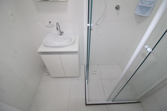 Banheiro de apartamento para alugar com 1 quarto, 31m² em Parada Inglesa, São Paulo