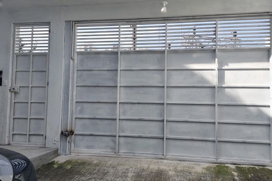 Garagem de casa à venda com 3 quartos, 240m² em Santa Paula, São Caetano do Sul