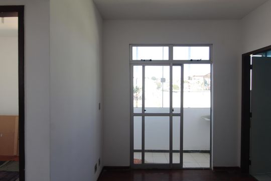 Sala de apartamento à venda com 1 quarto, 65m² em Copacabana, Belo Horizonte