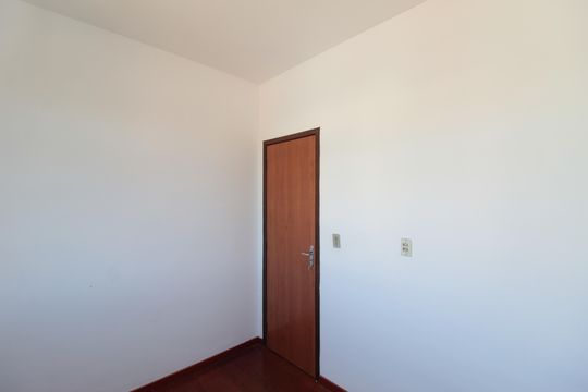 Quarto de apartamento para alugar com 1 quarto, 65m² em Copacabana, Belo Horizonte