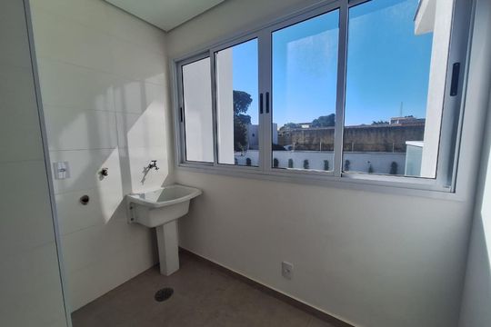 Área de serviço de apartamento para alugar com 2 quartos, 70m² em Jardim Pedroso, Indaiatuba