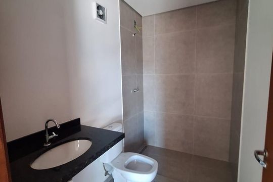 Banheiro de apartamento para alugar com 2 quartos, 70m² em Jardim Pedroso, Indaiatuba