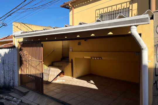 Fachada de casa para alugar com 2 quartos, 65m² em Vila Augusto, São Paulo