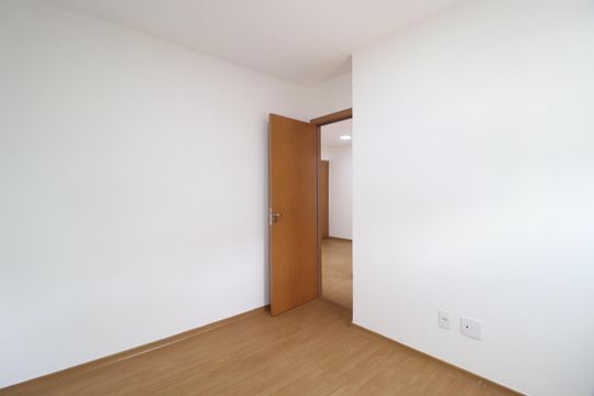 Quarto 2 de apartamento para alugar com 2 quartos, 40m² em Chácaras Tubalina E Quartel, Uberlândia