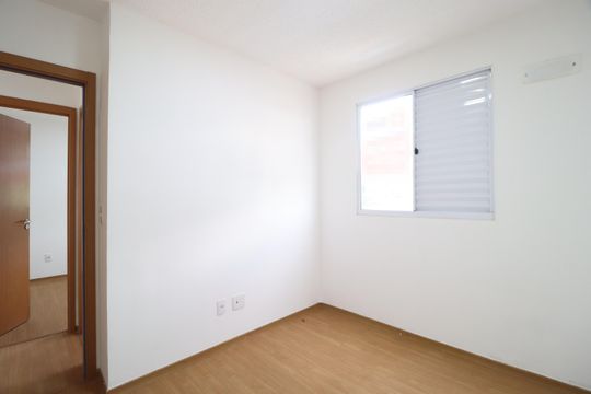 Quarto 2 de apartamento para alugar com 2 quartos, 40m² em Chácaras Tubalina E Quartel, Uberlândia