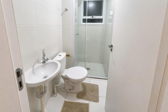 Banheiro de apartamento para alugar com 2 quartos, 51m² em Jardim Topazio, São José dos Campos