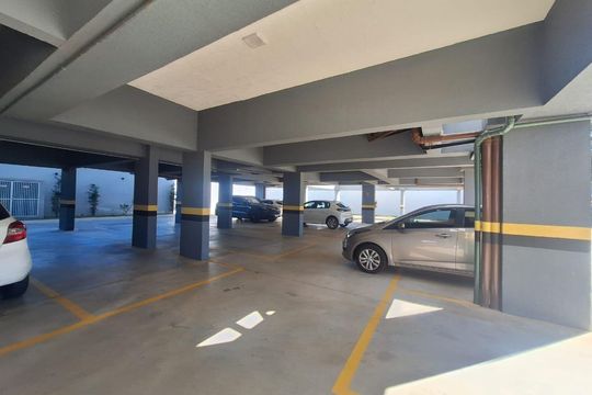 Garagem de apartamento para alugar com 3 quartos, 94m² em Jardim Pedroso, Indaiatuba