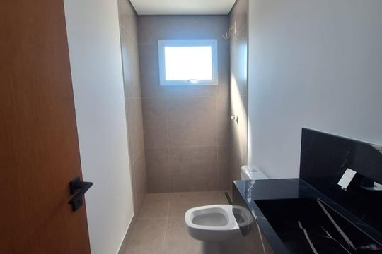 Banheiro social de apartamento para alugar com 3 quartos, 94m² em Jardim Pedroso, Indaiatuba