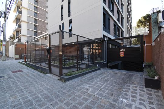 Fachada do Prédio de apartamento para alugar com 2 quartos, 52m² em Alto da Xv, Curitiba