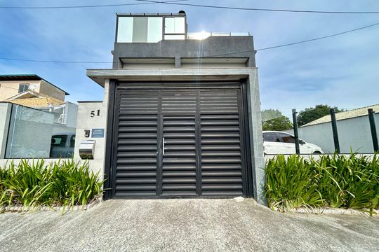 Fachada de kitnet/studio para alugar com 1 quarto, 38m² em Campeche, Florianópolis
