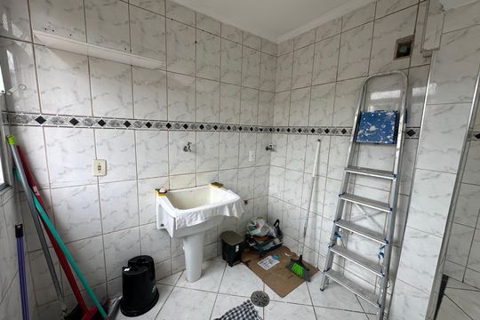 Área de Serviço de apartamento para alugar com 2 quartos, 68m² em Vila Valenca, São Vicente