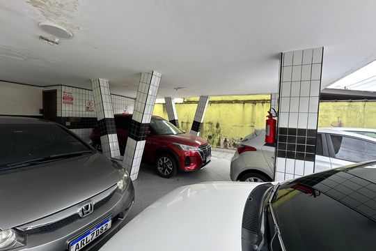 Garagem de apartamento para alugar com 2 quartos, 68m² em Vila Valenca, São Vicente