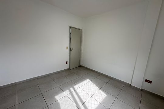 Quarto 2 de apartamento para alugar com 2 quartos, 68m² em Vila Valenca, São Vicente
