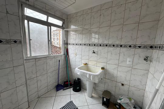 Área de Serviço de apartamento para alugar com 2 quartos, 68m² em Vila Valenca, São Vicente