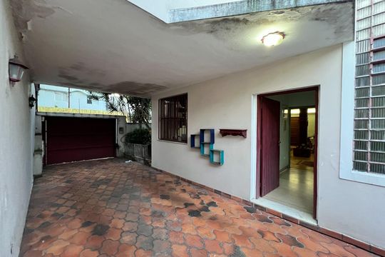 Casa à venda com 4 quartos, 350m² em Jardim Novo Mundo, São Paulo