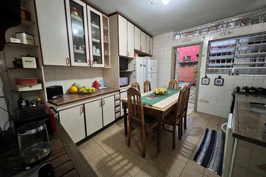 Cozinha de casa à venda com 4 quartos, 350m² em Jardim Novo Mundo, São Paulo