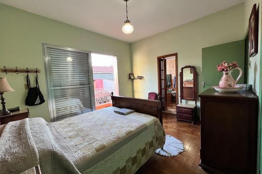 Quarto de casa à venda com 4 quartos, 350m² em Jardim Novo Mundo, São Paulo