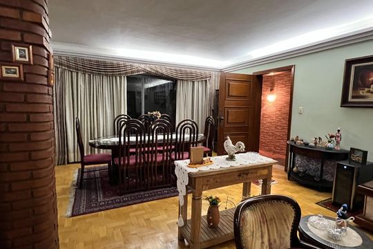 Sala de casa à venda com 4 quartos, 350m² em Jardim Novo Mundo, São Paulo