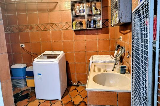 Área de serviço de casa à venda com 4 quartos, 350m² em Jardim Novo Mundo, São Paulo