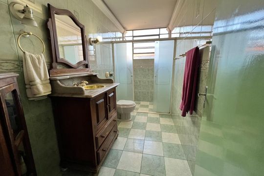 Banheiro de casa à venda com 4 quartos, 350m² em Jardim Novo Mundo, São Paulo