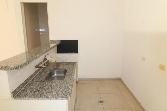 Cozinha de kitnet/studio para alugar com 1 quarto, 170m² em Jardim Satélite, São José dos Campos