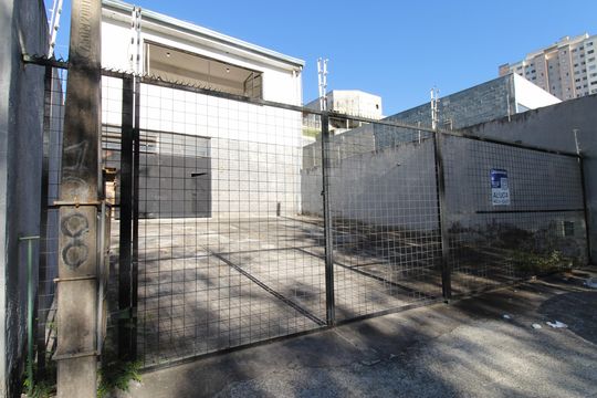 Garagem de kitnet/studio para alugar com 1 quarto, 170m² em Jardim Satélite, São José dos Campos