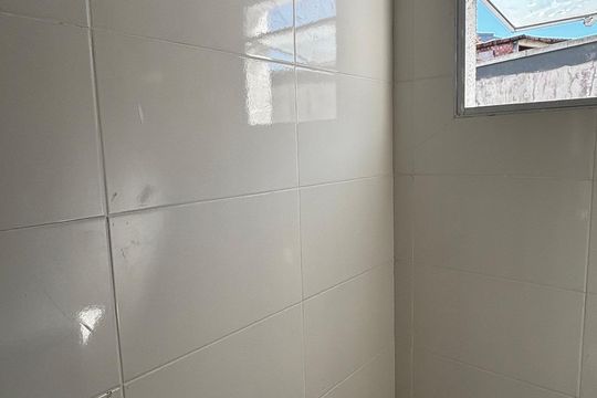 Banheiro de apartamento à venda com 2 quartos, 120m² em Vila Suíça, Santo André
