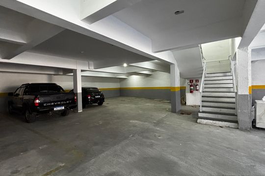 Garagem de apartamento à venda com 2 quartos, 120m² em Vila Suíça, Santo André