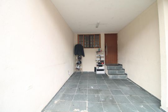 Garagem de casa de condomínio à venda com 3 quartos, 100m² em Jardim dos Manacas, São Paulo