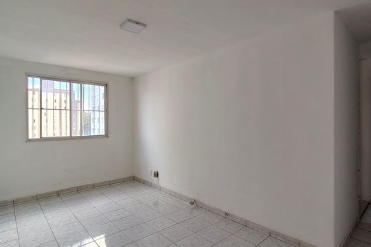 Apartamento para alugar com 2 quartos, 50m² em Jardim do Tiro, São Paulo