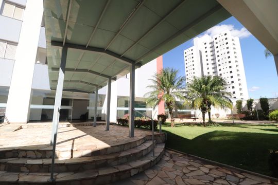 Hall de entrada de apartamento para alugar com 3 quartos, 83m² em Osvaldo Rezende, Uberlândia