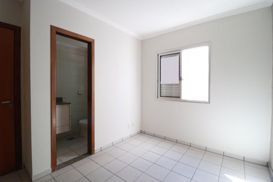 Quarto 3 - Suíte de apartamento para alugar com 3 quartos, 83m² em Osvaldo Rezende, Uberlândia