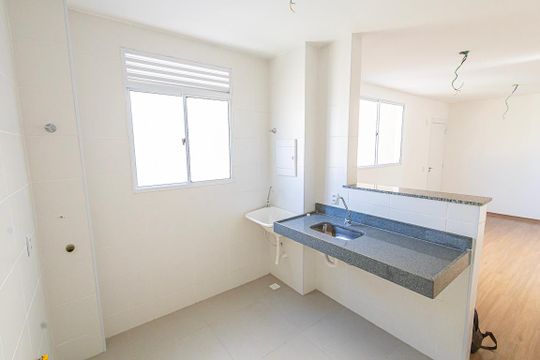 Cozinha  de apartamento à venda com 2 quartos, 45m² em Paquetá, Belo Horizonte