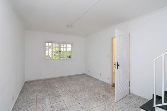 Sala de casa para alugar com 1 quarto, 85m² em Jardim Ouro Preto, Taboão da Serra