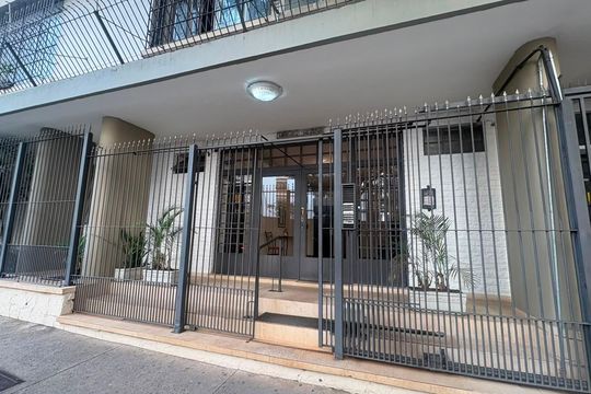 Fachada de apartamento à venda com 2 quartos, 120m² em Bela Vista, São Paulo