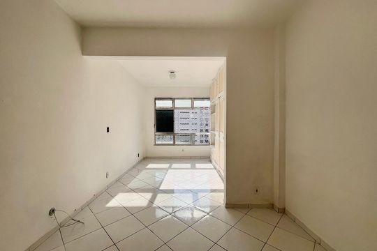 Kitnet/Studio à venda com 1 quarto, 34m² em Copacabana, Rio de Janeiro