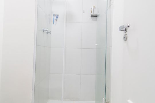 Banheiro de apartamento para alugar com 1 quarto, 43m² em Melville Empresarial Ii, Barueri