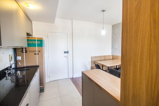 Cozinha de apartamento para alugar com 1 quarto, 43m² em Melville Empresarial Ii, Barueri