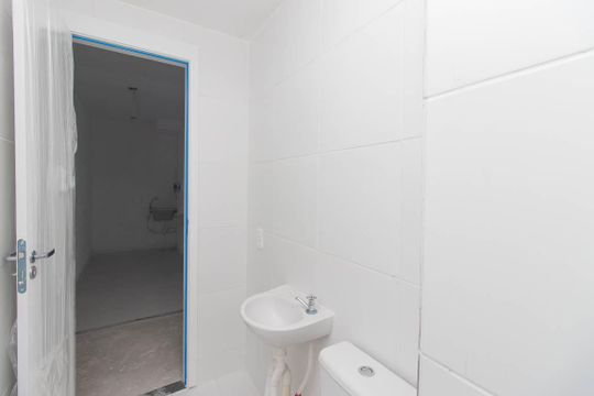 Banheiro de apartamento à venda com 2 quartos, 42m² em Parque Novo Mundo, São Paulo