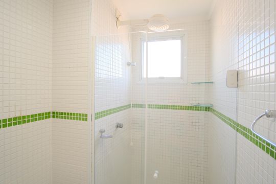 Banheiro de apartamento à venda com 1 quarto, 50m² em Chácara Califórnia, São Paulo