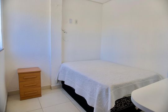Kitnet/Studio para alugar com 1 quarto, 30m² em João Pinheiro, Belo Horizonte