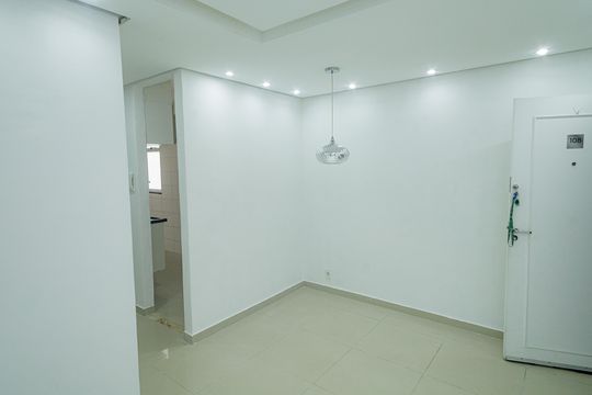 Sala de apartamento para alugar com 2 quartos, 43m² em Campo Grande, Rio de Janeiro