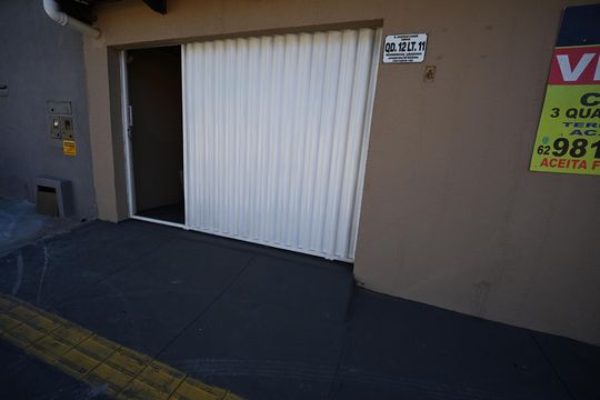 Fachada de casa para alugar com 3 quartos, 250m² em Res. Araguaia, Goiânia