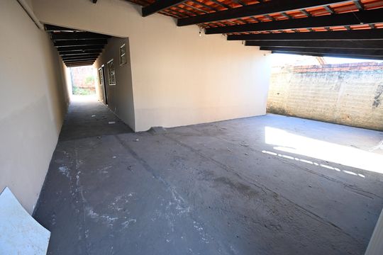 Área externa de casa para alugar com 3 quartos, 250m² em Res. Araguaia, Goiânia