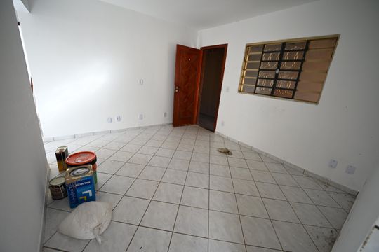Sala de casa para alugar com 3 quartos, 250m² em Res. Araguaia, Goiânia