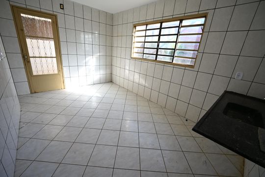 Cozinha de casa para alugar com 3 quartos, 250m² em Res. Araguaia, Goiânia