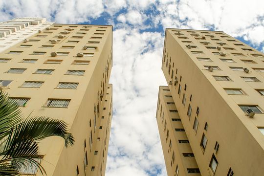 Fachada do Prédio de apartamento para alugar com 2 quartos, 75m² em Setor Bueno, Goiânia